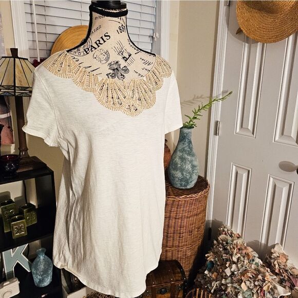 Jaclyn Smith Crochet Sequins Detail Stylish Short Sleeve Tee. - Picture 1 of 14
